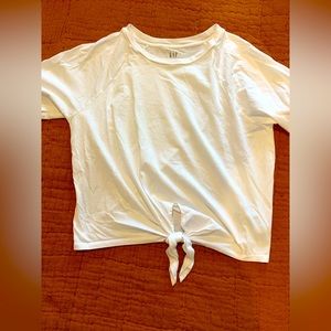 Gap white tshirt with front tie size small